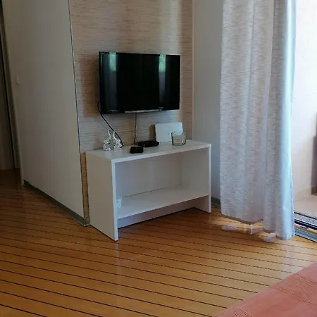 Lily Punta Skala Petrčane
