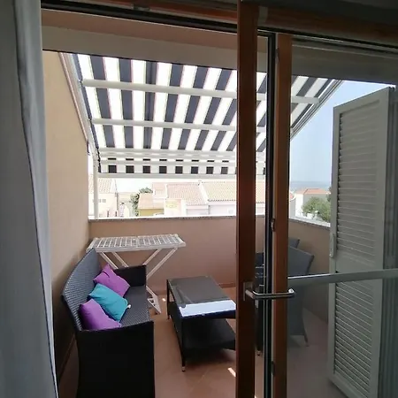 Apartment Lily Punta Skala *