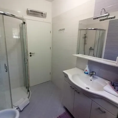 Apartment Lily Punta Skala *