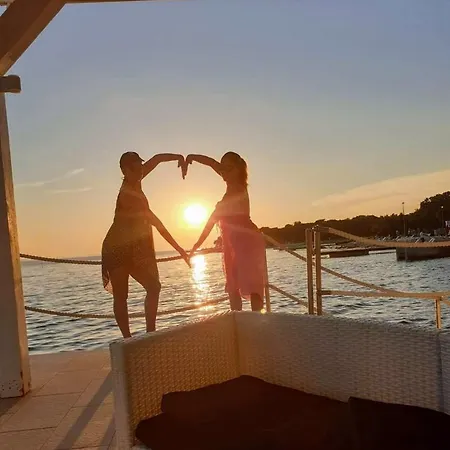 Διαμέρισμα Lily Punta Skala *