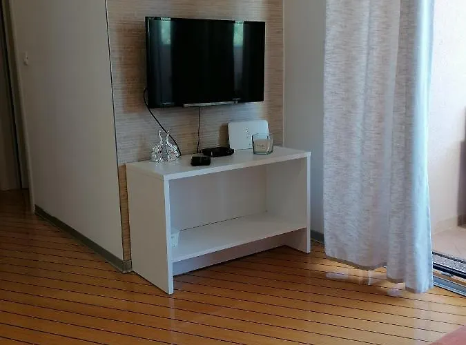 Lily Punta Skala Petrcane